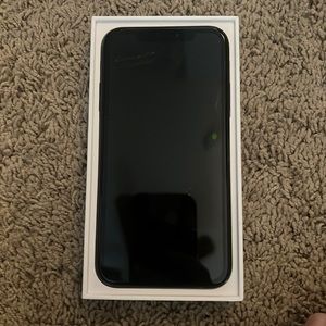 iphone 11 Black (used)